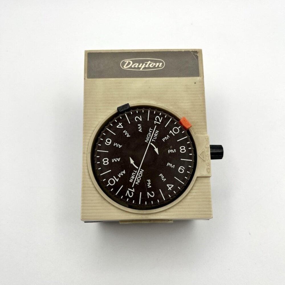 Vintage Retro Dayton 24 HR Plug In Timer Model 2E274 Mid Century USA *READ